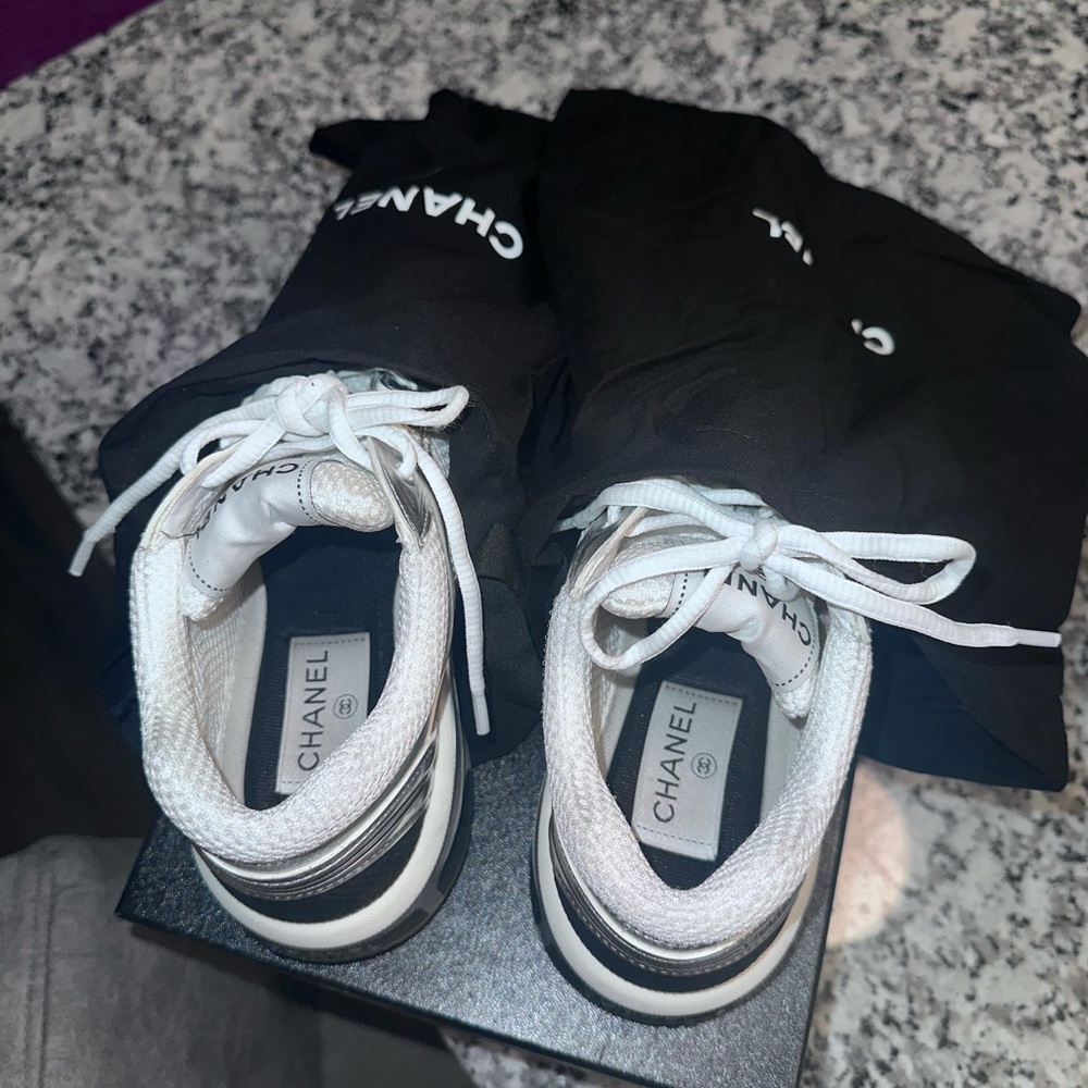 Chanel CC sneakers/ tennis shoes - Picture 6 of 16